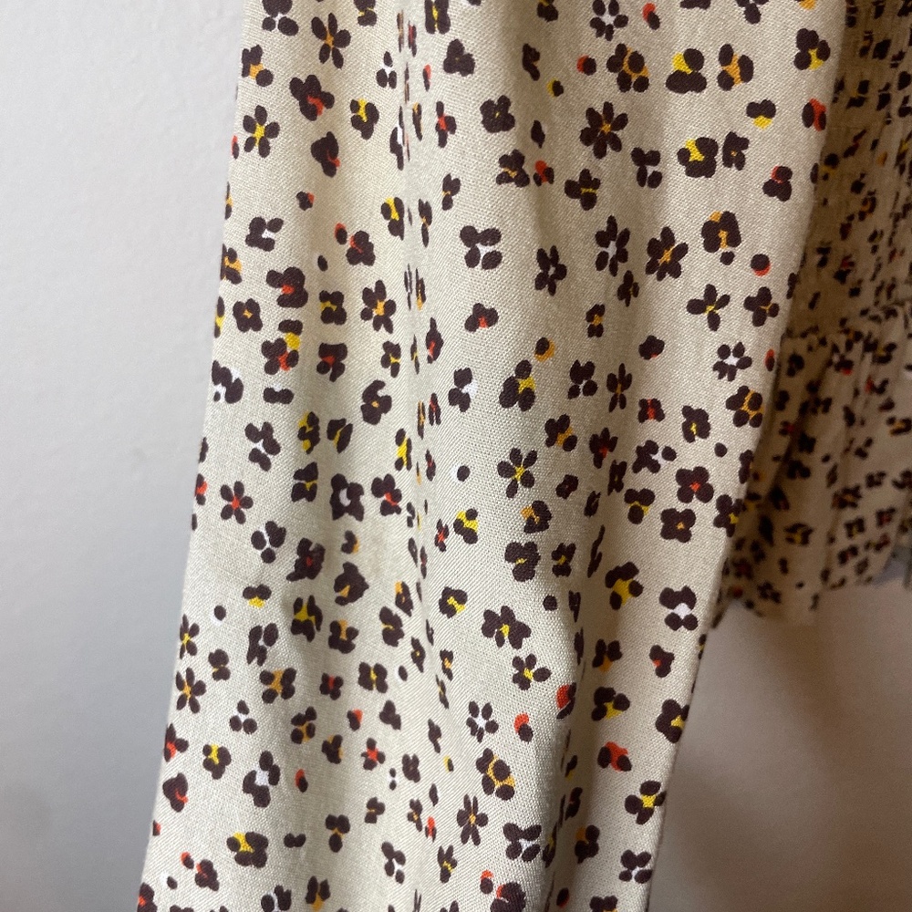 Tan, fitted floral blouse
